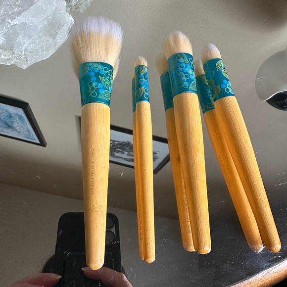 Ecotools Brush Set - Picture 4 of 4
